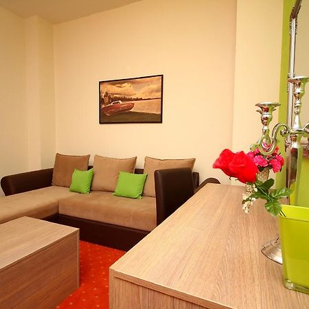 Vila Palic Hotel ภายนอก รูปภาพ