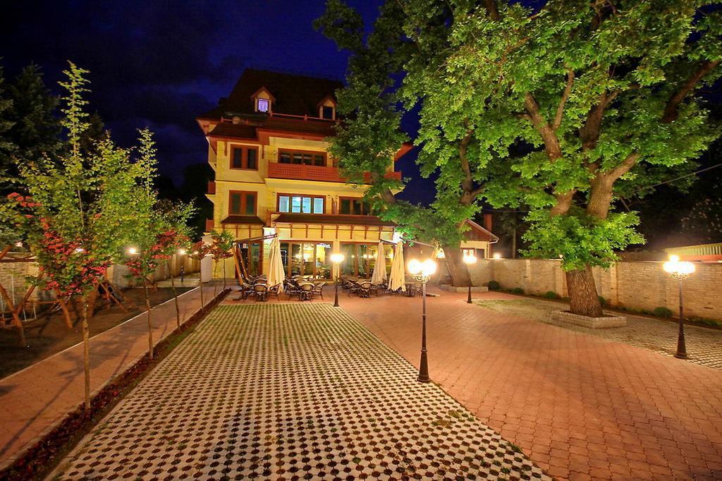 Vila Palic Hotel ภายนอก รูปภาพ