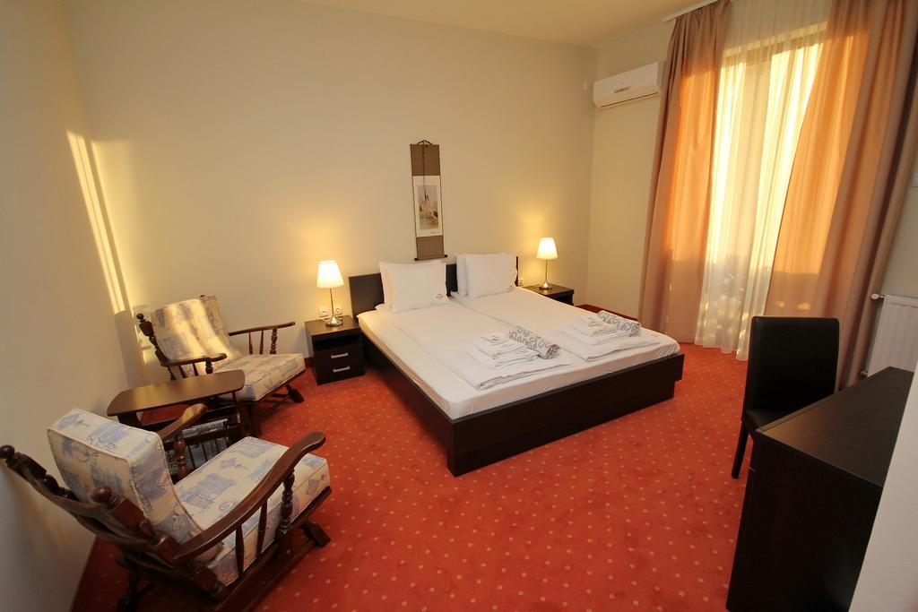 Vila Palic Hotel ภายนอก รูปภาพ