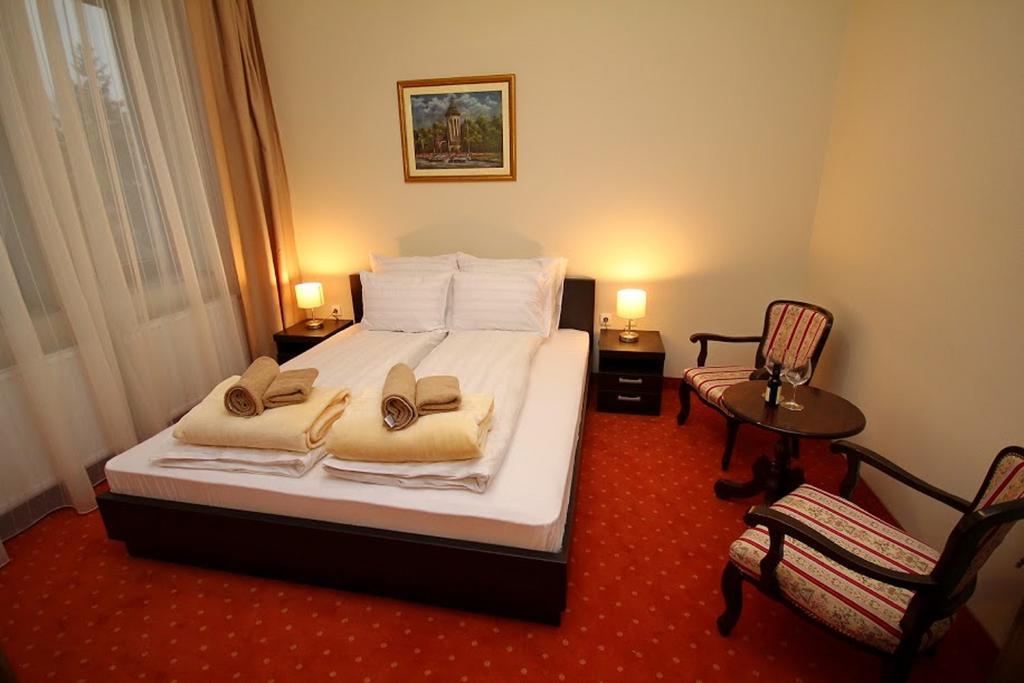 Vila Palic Hotel ภายนอก รูปภาพ