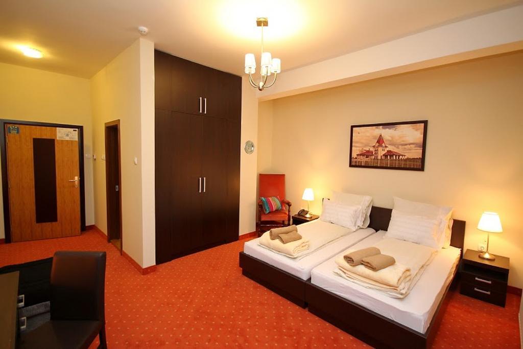Vila Palic Hotel ภายนอก รูปภาพ