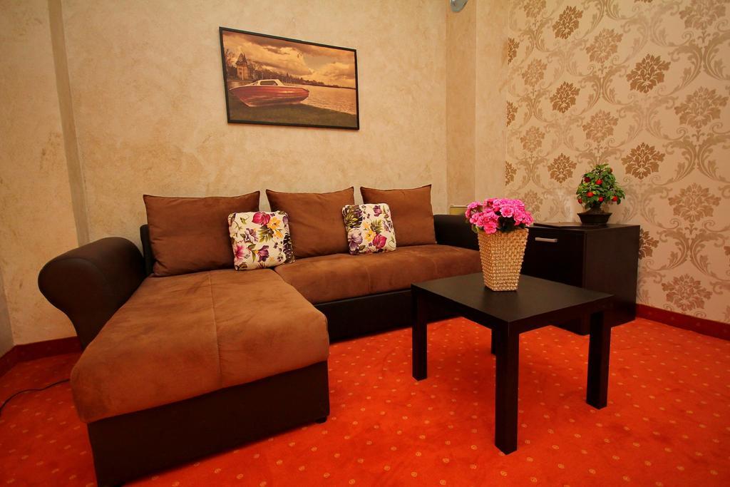 Vila Palic Hotel ภายนอก รูปภาพ