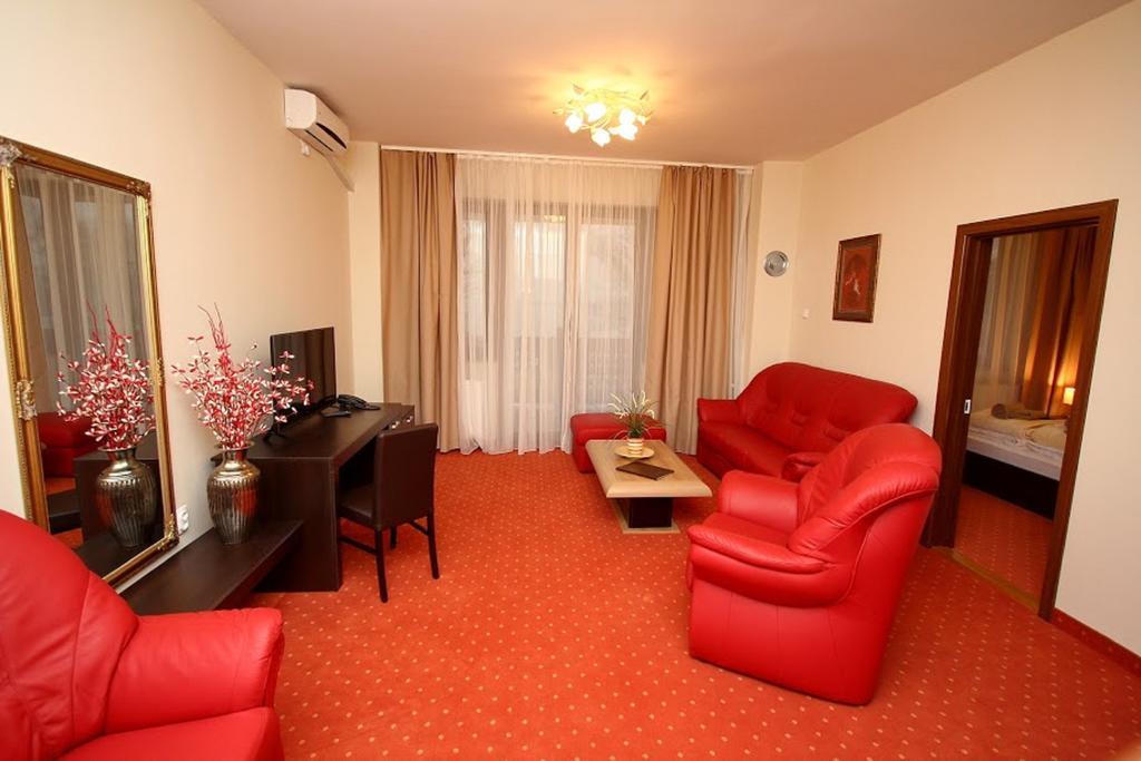 Vila Palic Hotel ภายนอก รูปภาพ